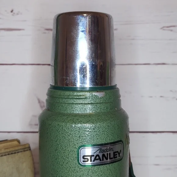 Original Vintage 80's Aladdin STANLEY Olive Green Crackle Vacuum Thermos 32 oz.‎ - Picture 3 of 15